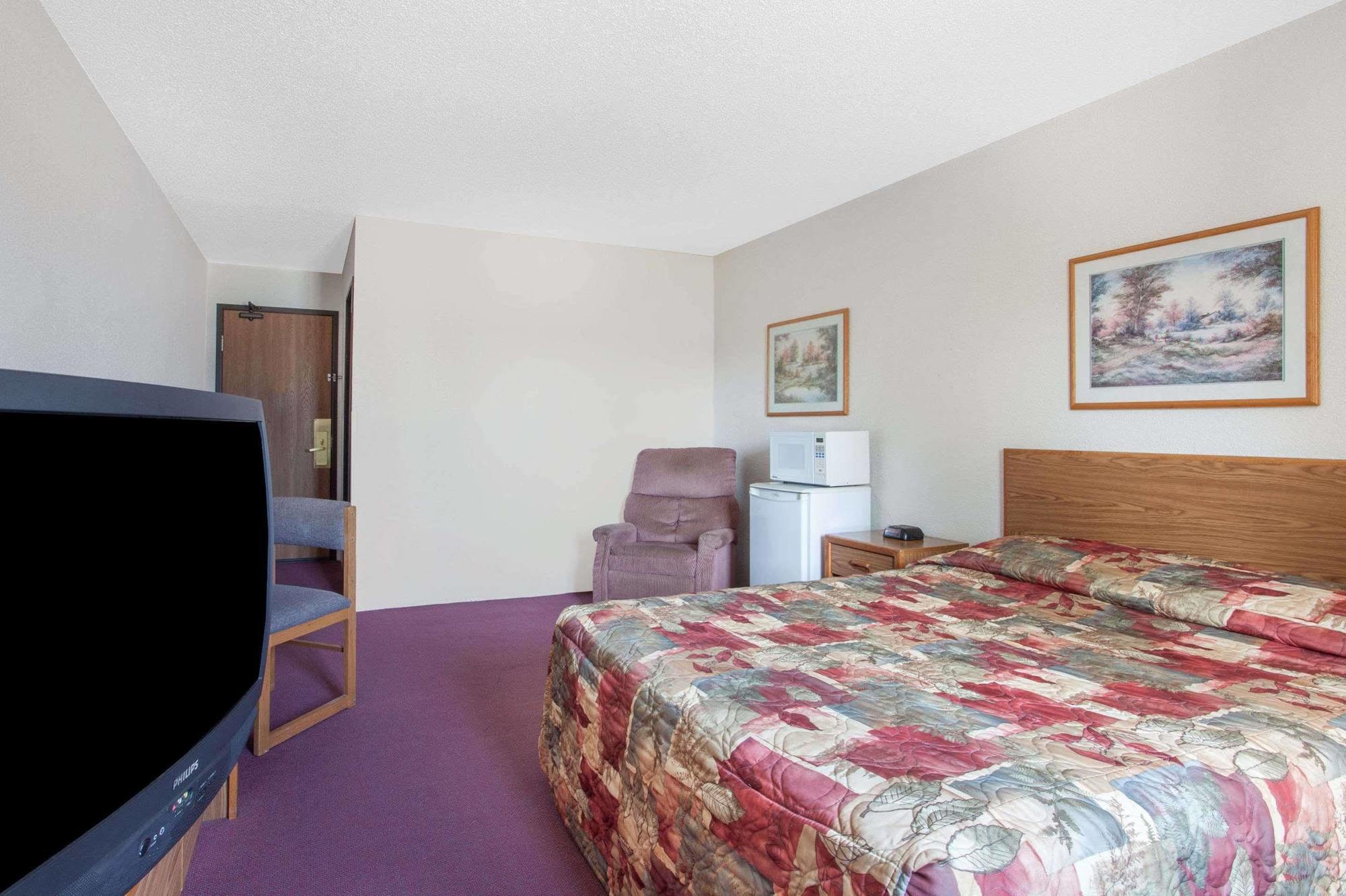 Super 8 By Wyndham Saanichton Victoria Airport Hotel Exterior foto